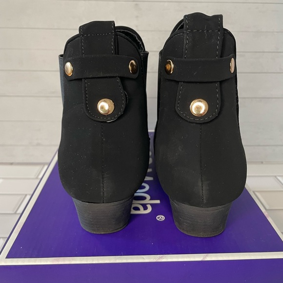 TOP MODA Women’s Black Suede Ankle cut Booties! Size 8 - Picture 4 of 4